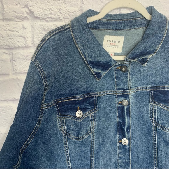 Torrid Traditional Dark Wash Denim Jacket - Picture 5 of 12